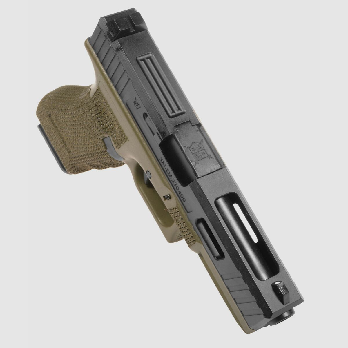 P02 GBB Airsoft Pistole in Oliv | Delta Armory