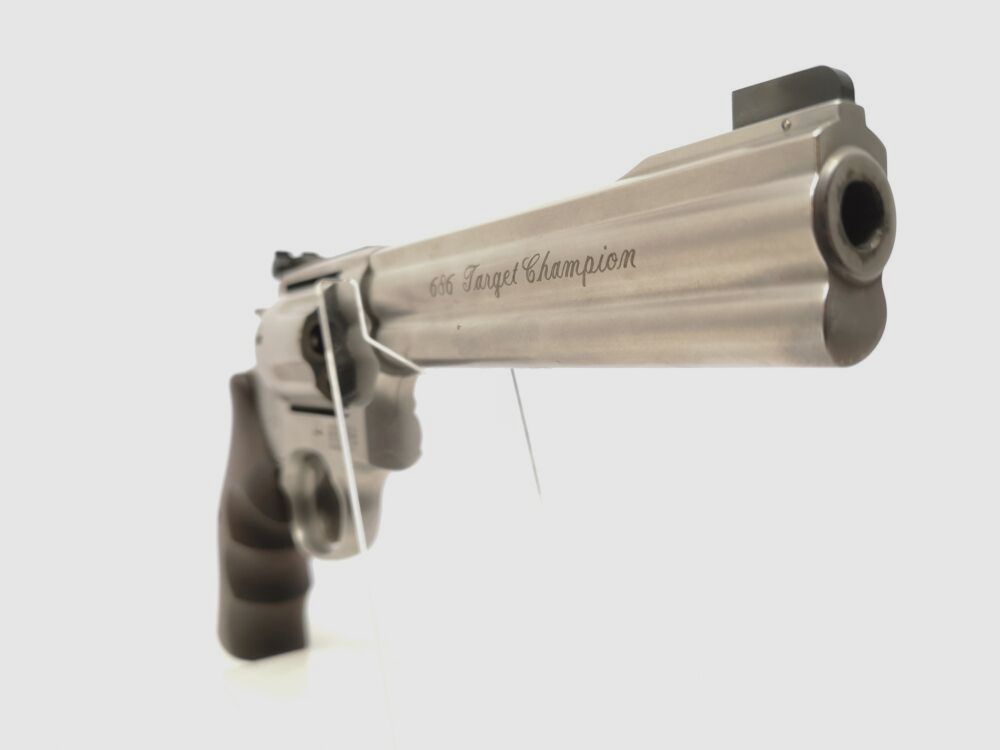 Smith & Wesson 686-4 Target Champion