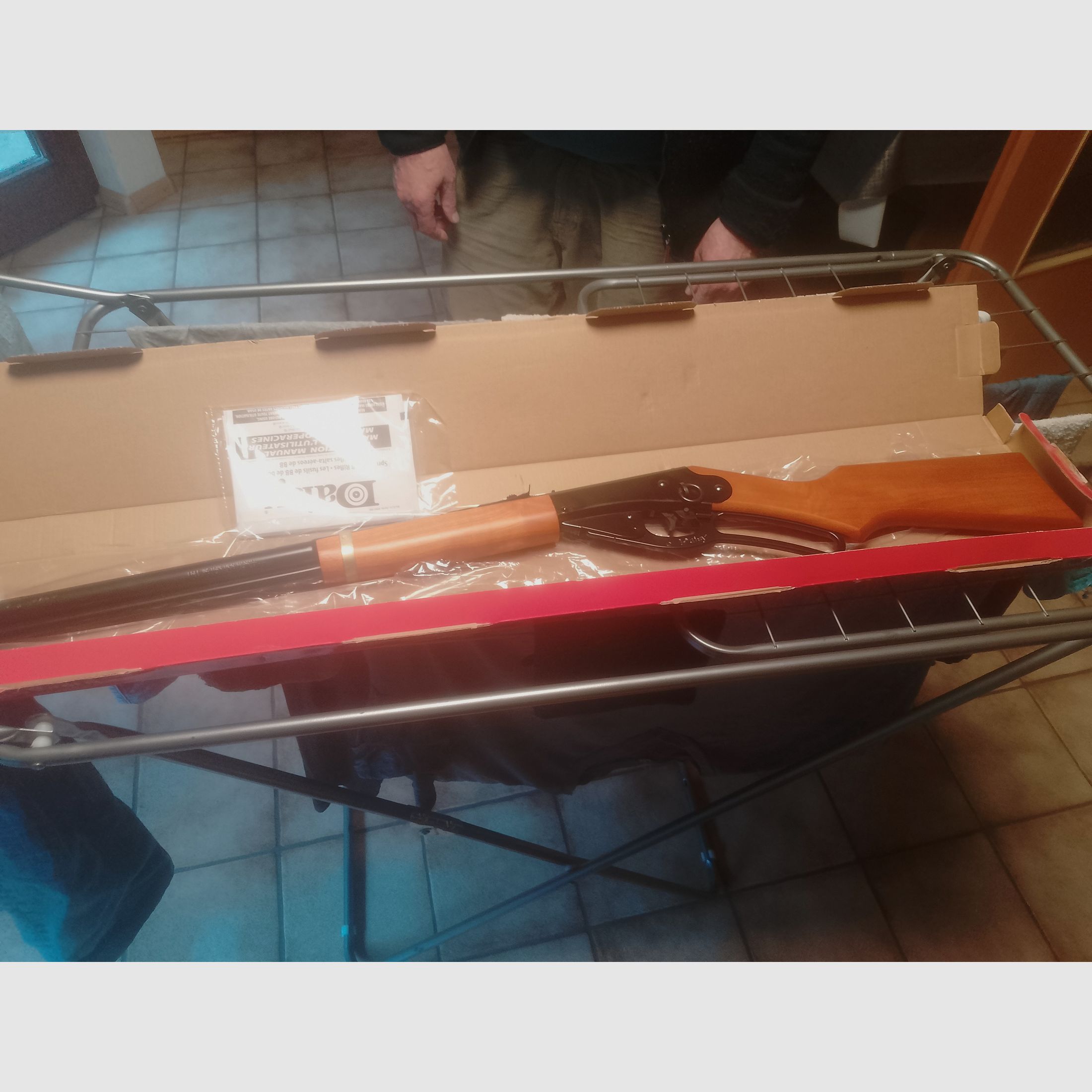 16 Lang- und Kurzwaffen