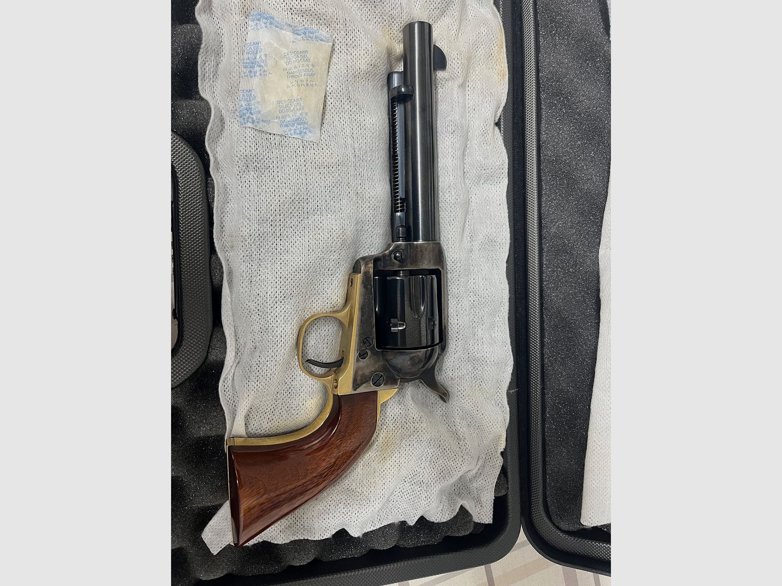 Revólver de detonación de 9 mm