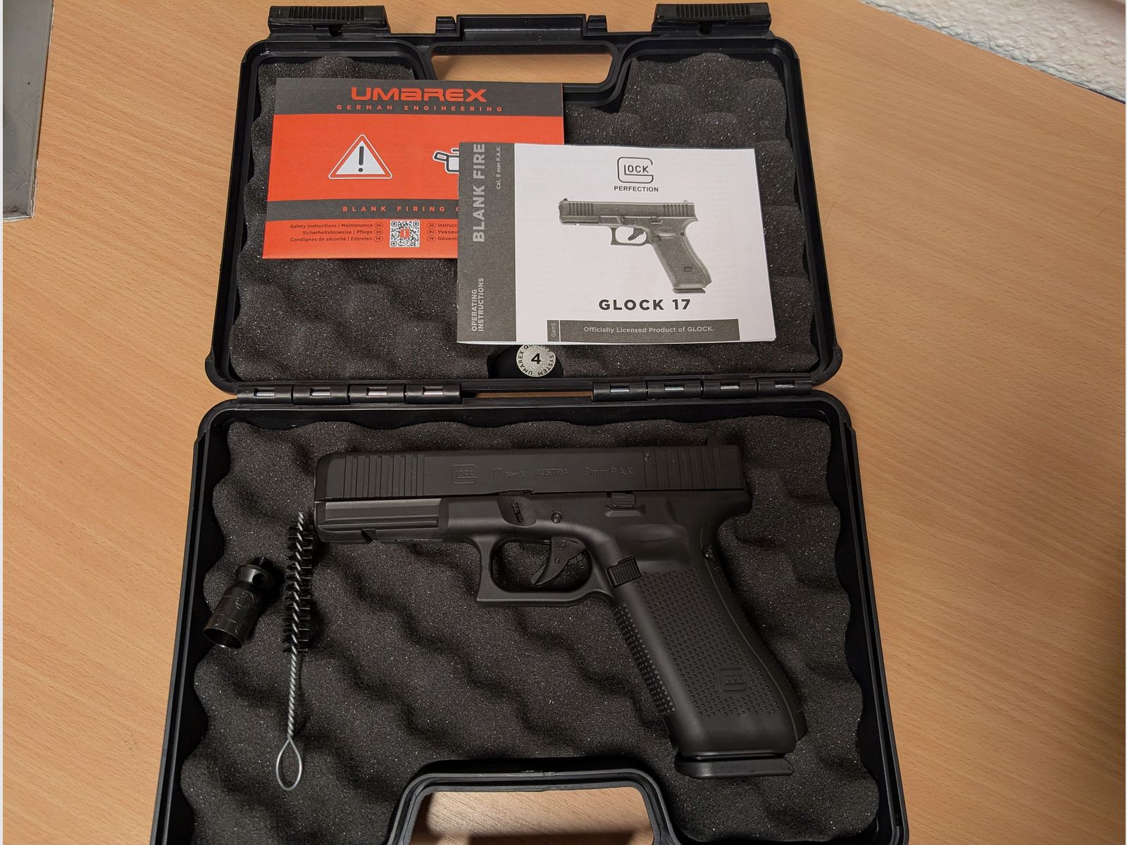 Glock 17 gen 5 Schreckschuss P.A.K / incl. nuova Glock Holster/incl. spedizione Riservato "Nick"