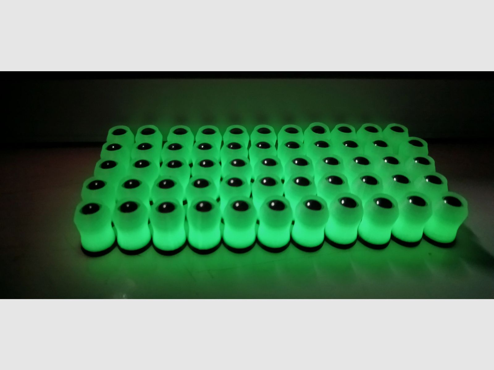 AEA MEGALODON SLUGS GLOW IN THE DARK 30 STÜCK MAX. LEGAL PERFORMANCE CAL. 50