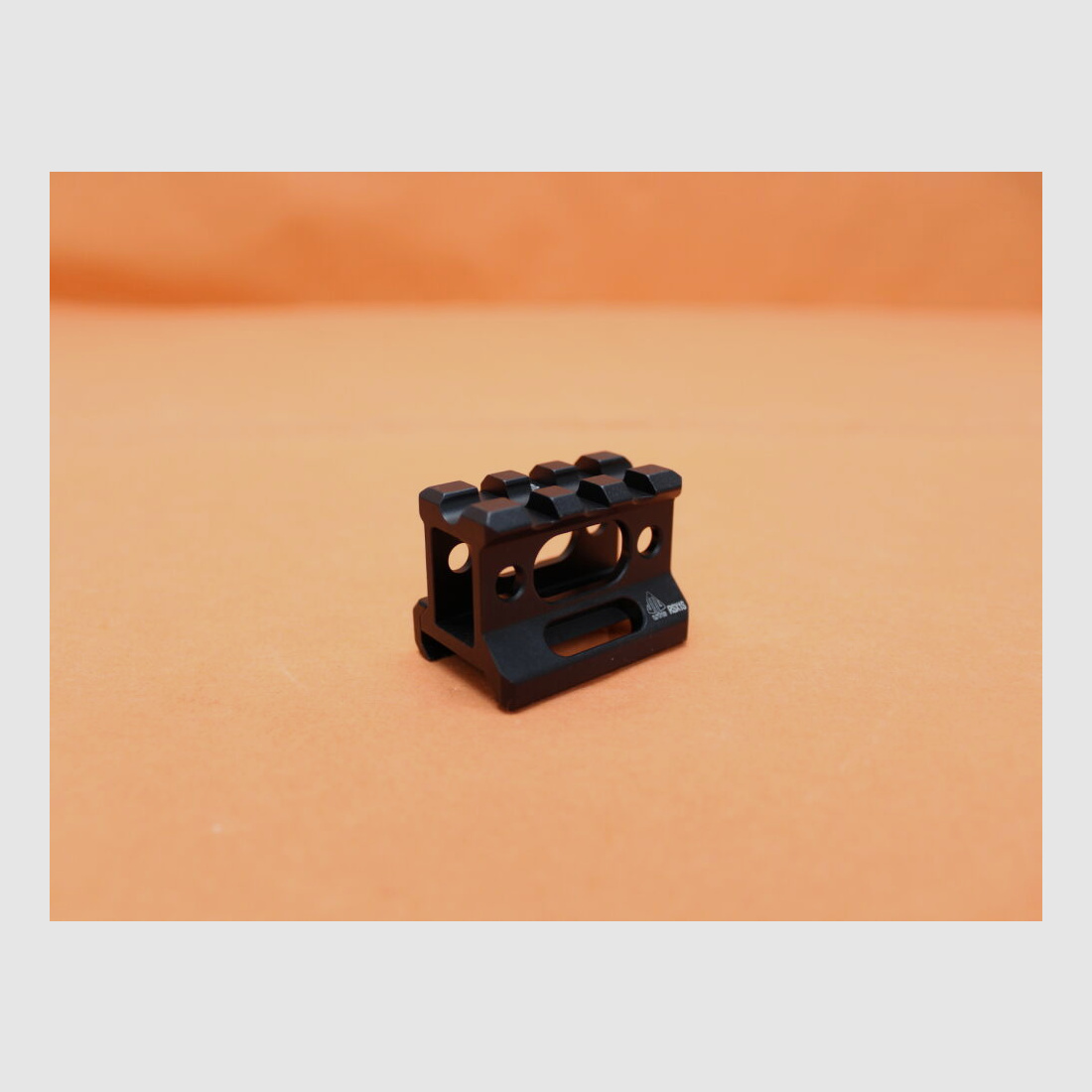 UTG - Leapers UTG Super Slim Picatinny Riser Mount (MT-RSX1S) Erhöhung für Picatinnyprofil, BH=25mm/ BL=40mm