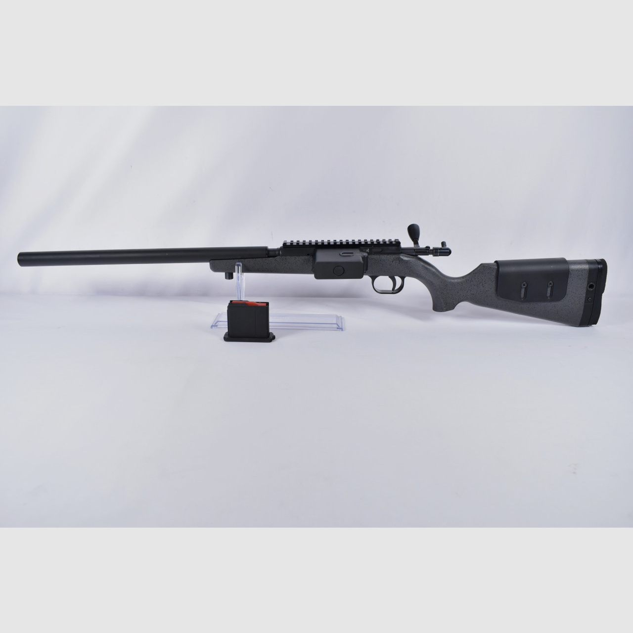 Voere S16 mit Integral Schalldämpfer .223Rem Repetierbüchse
