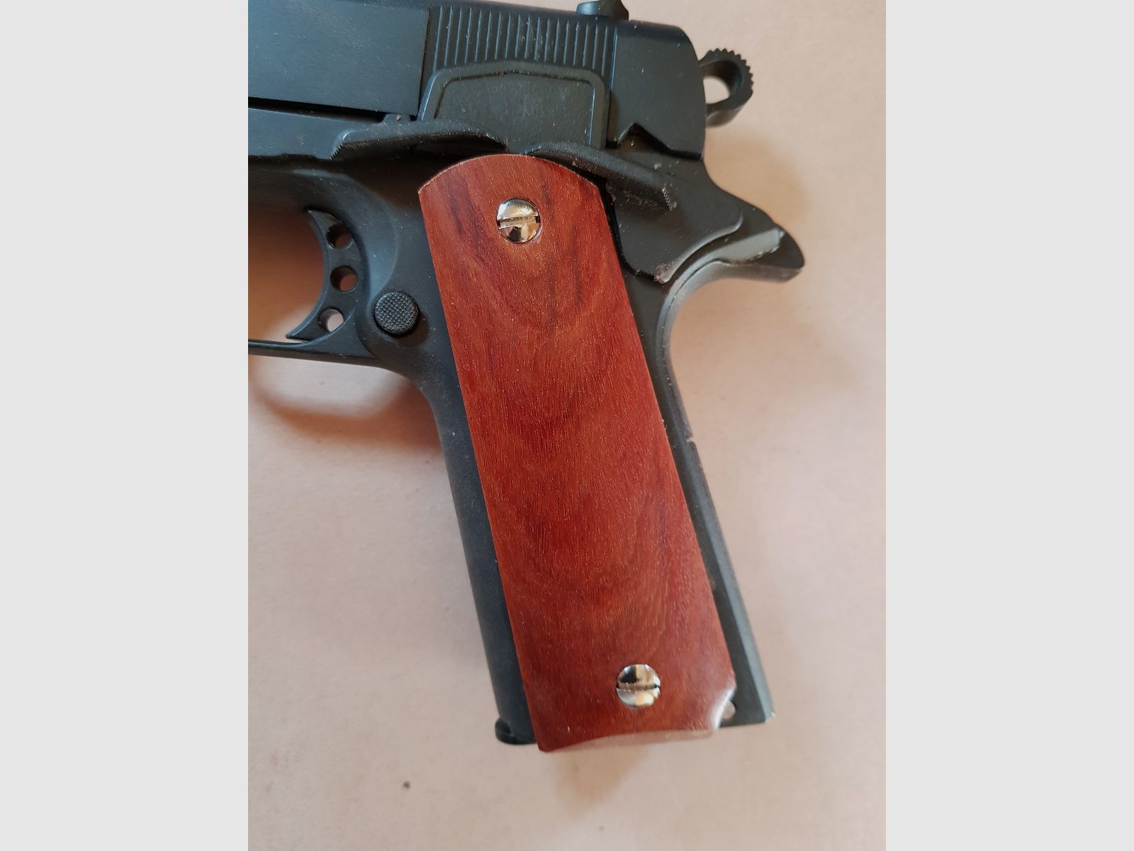 Griffschalen der Cold 1911 oder ME Sport 1911, siehe Bilder. 
