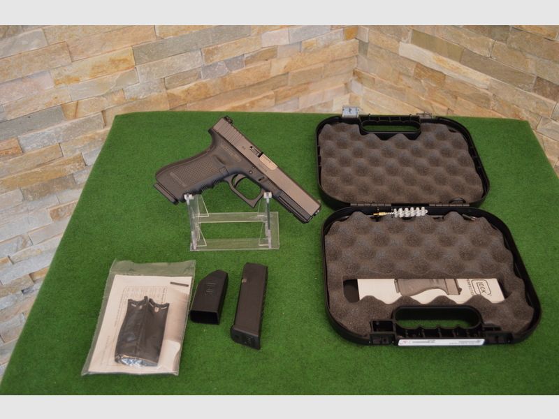 Glock 17 Generation 4 *