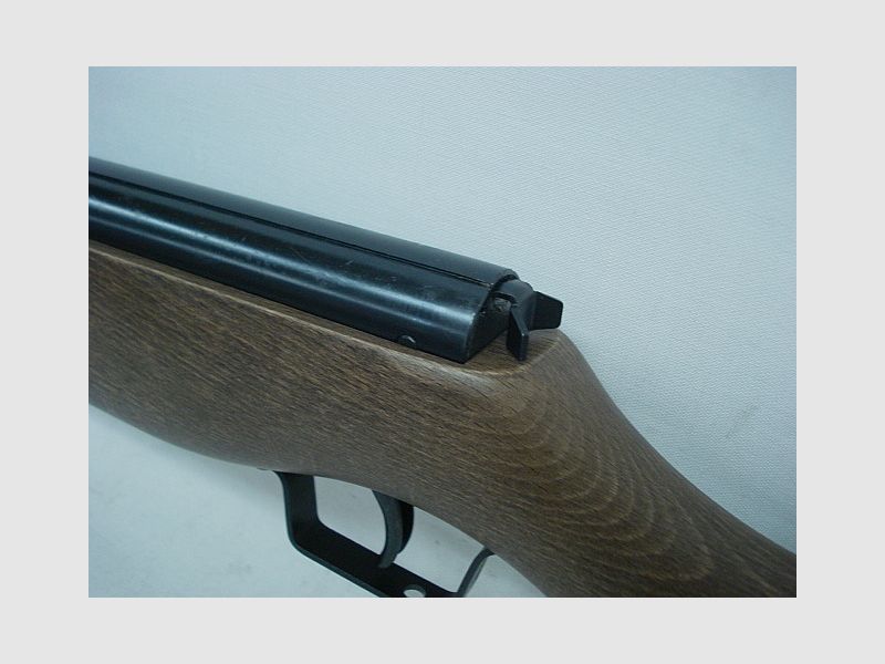 Modell 220 F Kal.4,50 mm - Buchenholzschaft mit Backe