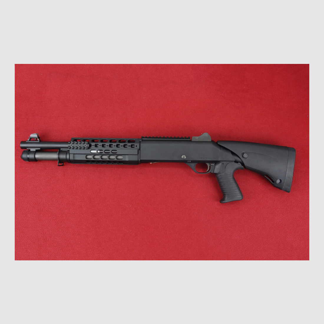 Benelli M4 Super 90 T Pro Zwart