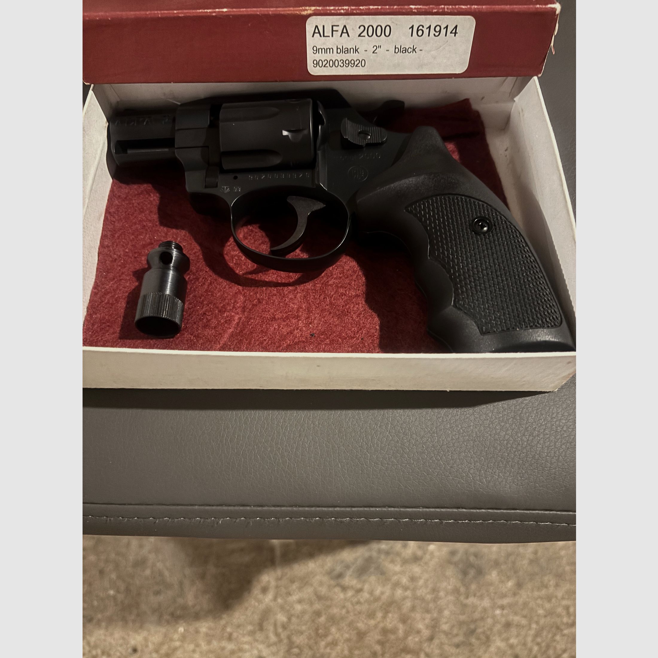 Alfa 2 Model 2000, Kaliber 9 mm R/.380 R Knall
