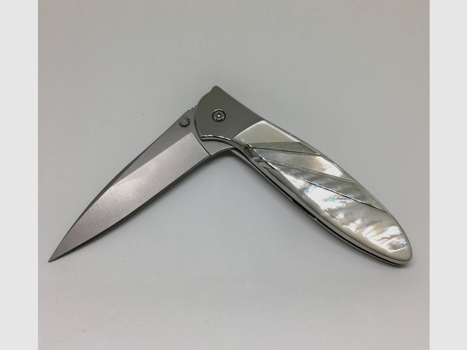 KERSHAW by SANTA FE STONEWORKS – MOTHER OF PEARL, image 3 of 4