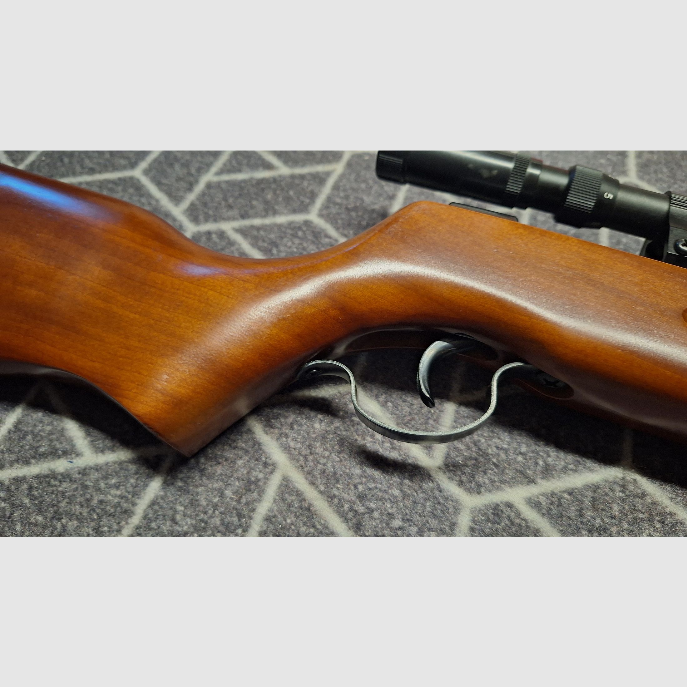 Carabine à air Kandar B2-4 avec scope - comme neuf !