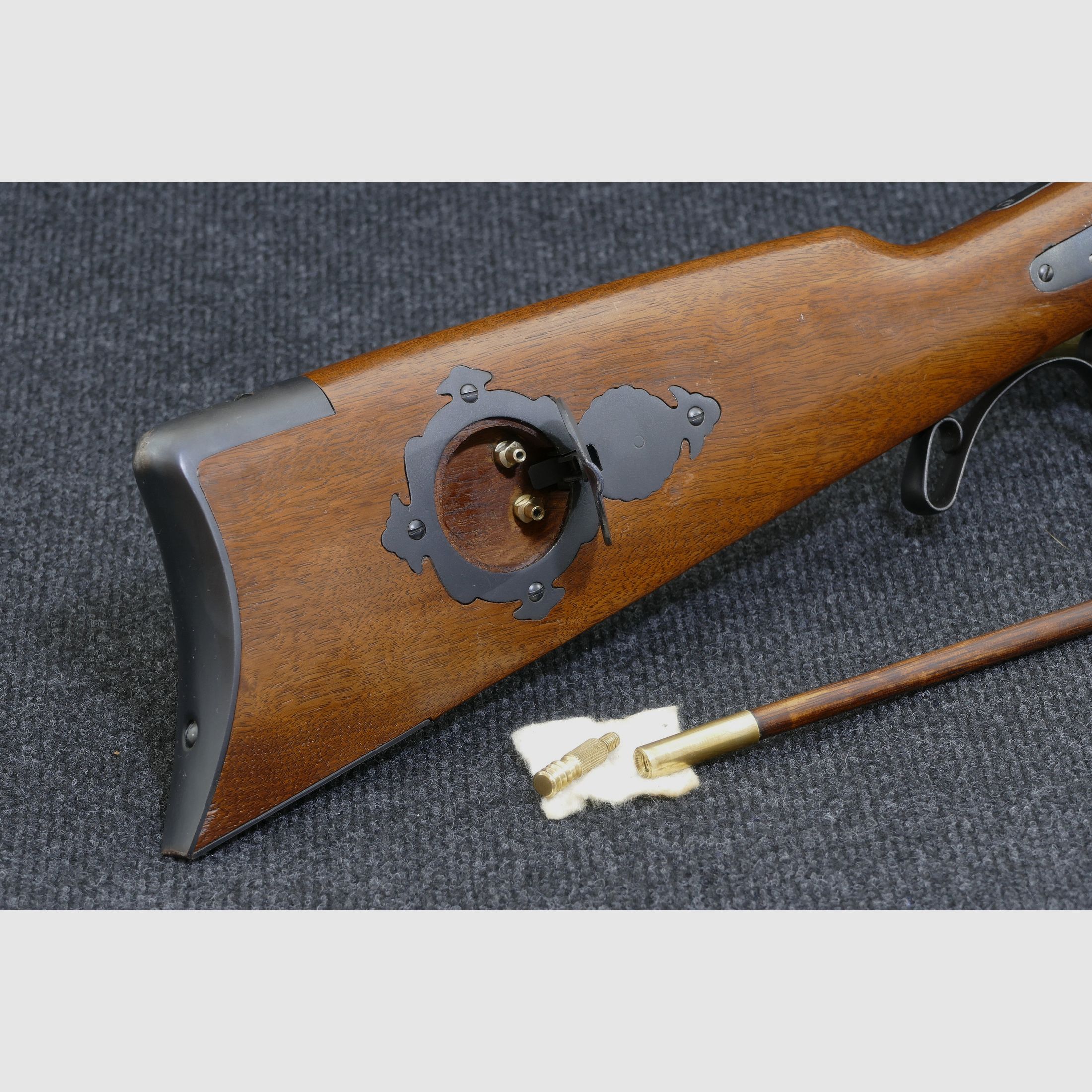 Davide Pedersoli Vorderlader Gewehr Tryon Rifle (Model S.229) uitvoering Creedmoor, .45 zwartkruit, zeer goed onderhouden