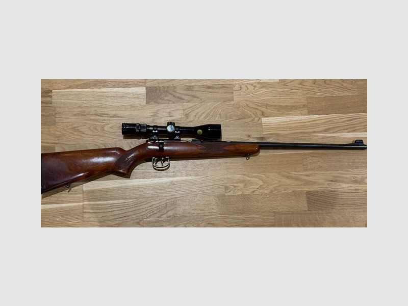 Anschütz im Kaliber .22lr mit OTHA 3-9x40