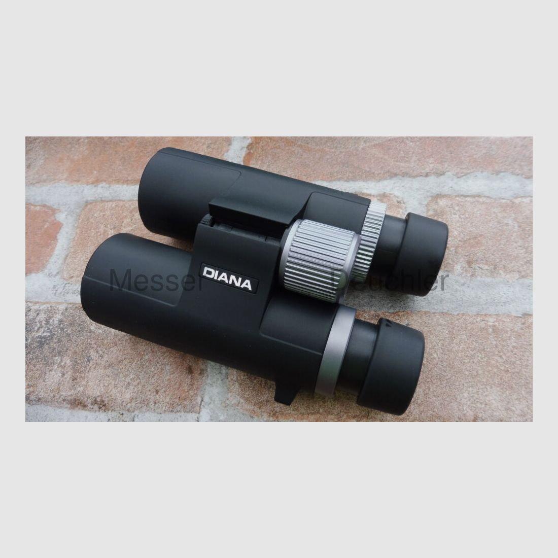 DIANA 8x42