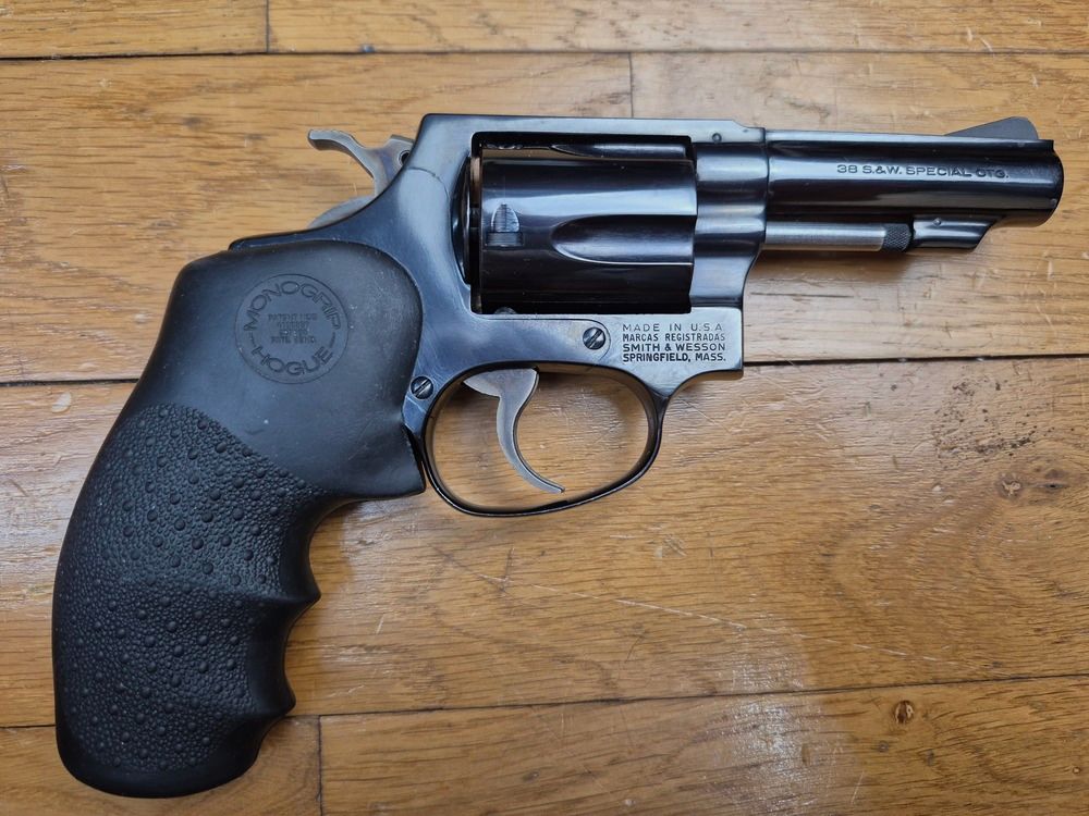 Zeldzaam Revolver Smith&Wesson Mod 36-1 of "Chiefs Special" – 5 schoten in kal. 38 SP – Loop 3 inch nieuw – Wapen uit 1979 – Schouderholster – Staat bijna nieuw! – TBE+++, afbeelding 2 van 19