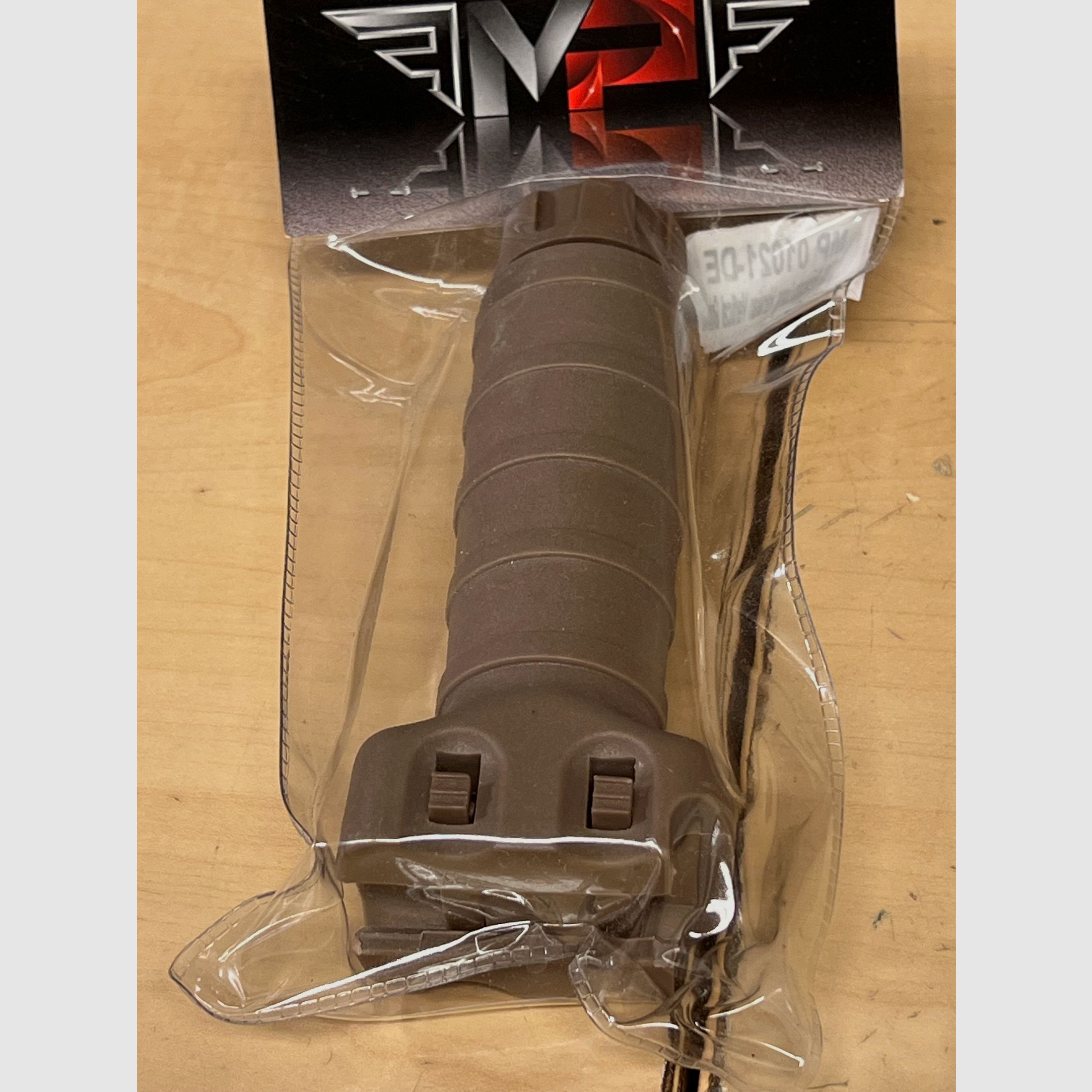 Frontgriff für Airsoft vertikal in Dark Earth lange Version TYP 2