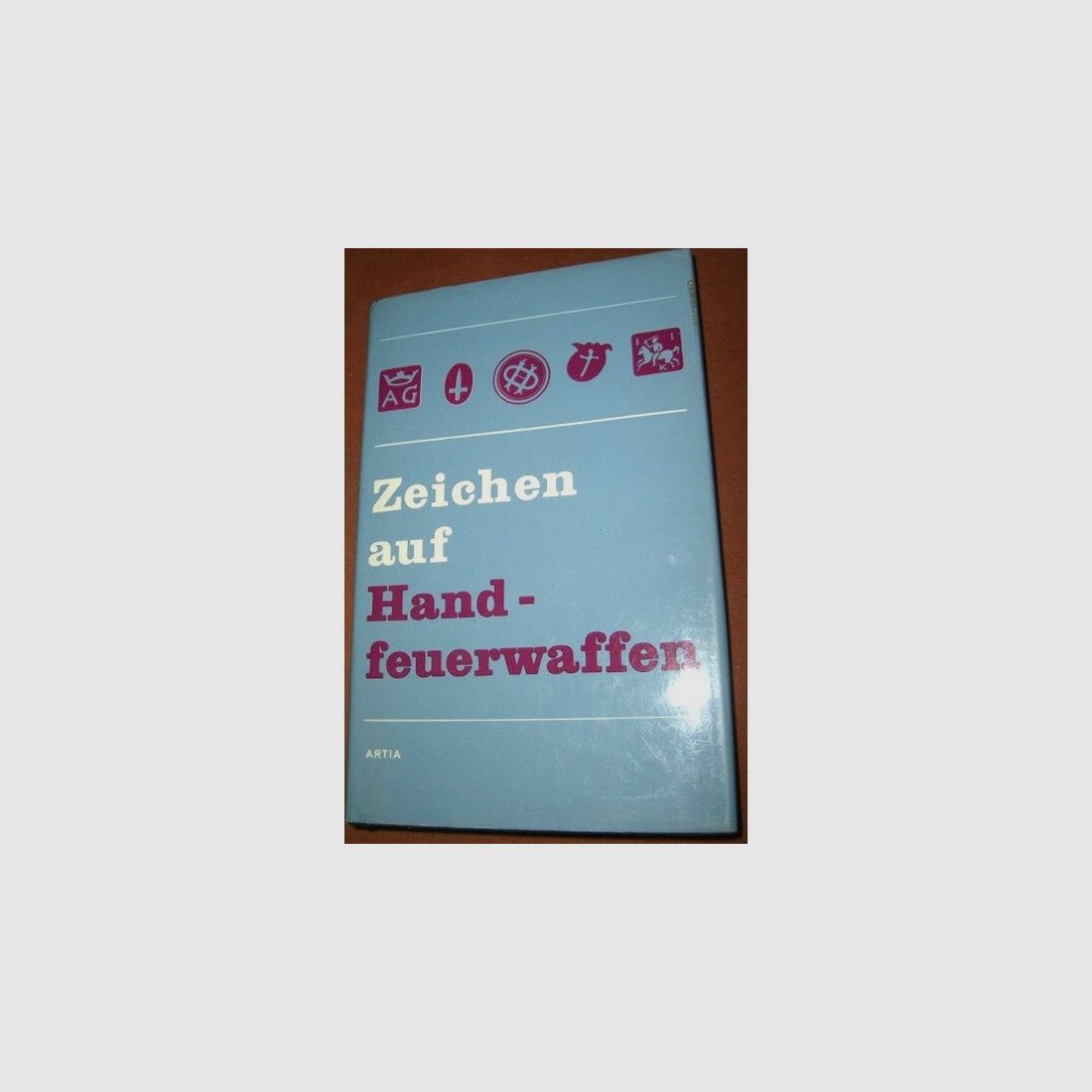 Zeichen auf Handfeuerwaffen J. Gargela, Z. Faktor, 1985