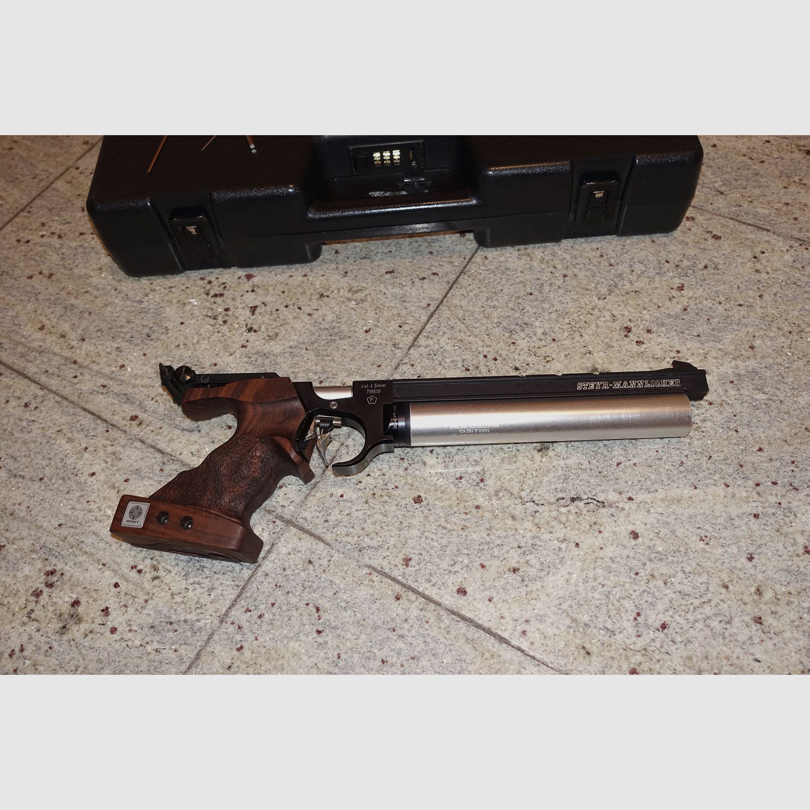 Matchpistole Steyr LP10 mit Zubehör