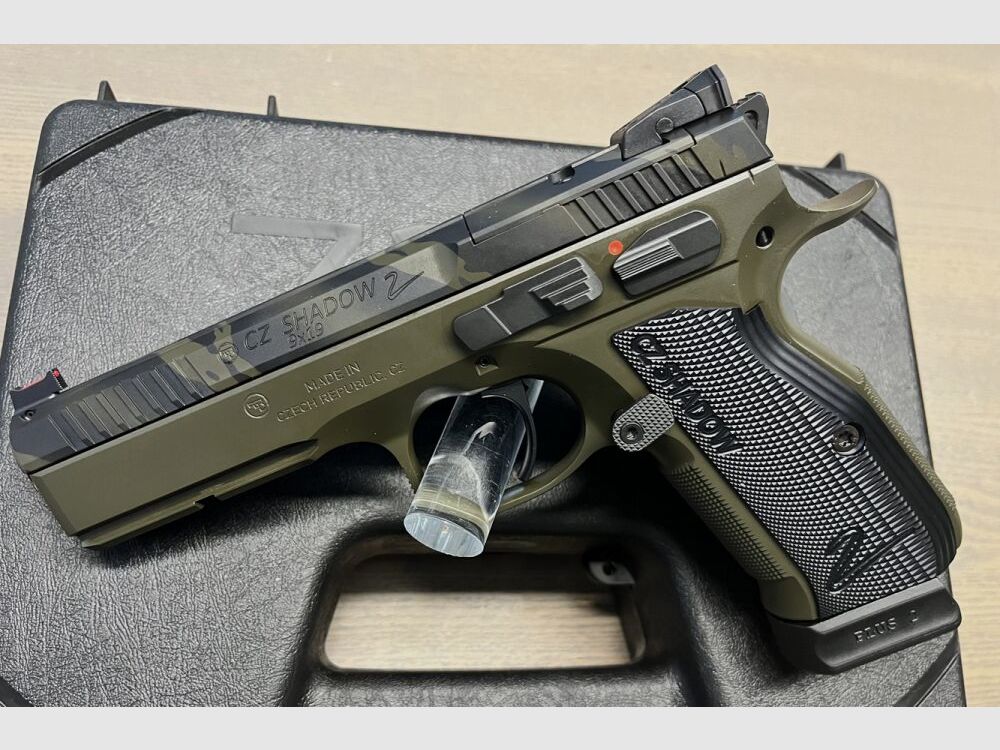 CZ Uhersky Brod Shadow 2 - SONDERMODEL - Camo / Olijf