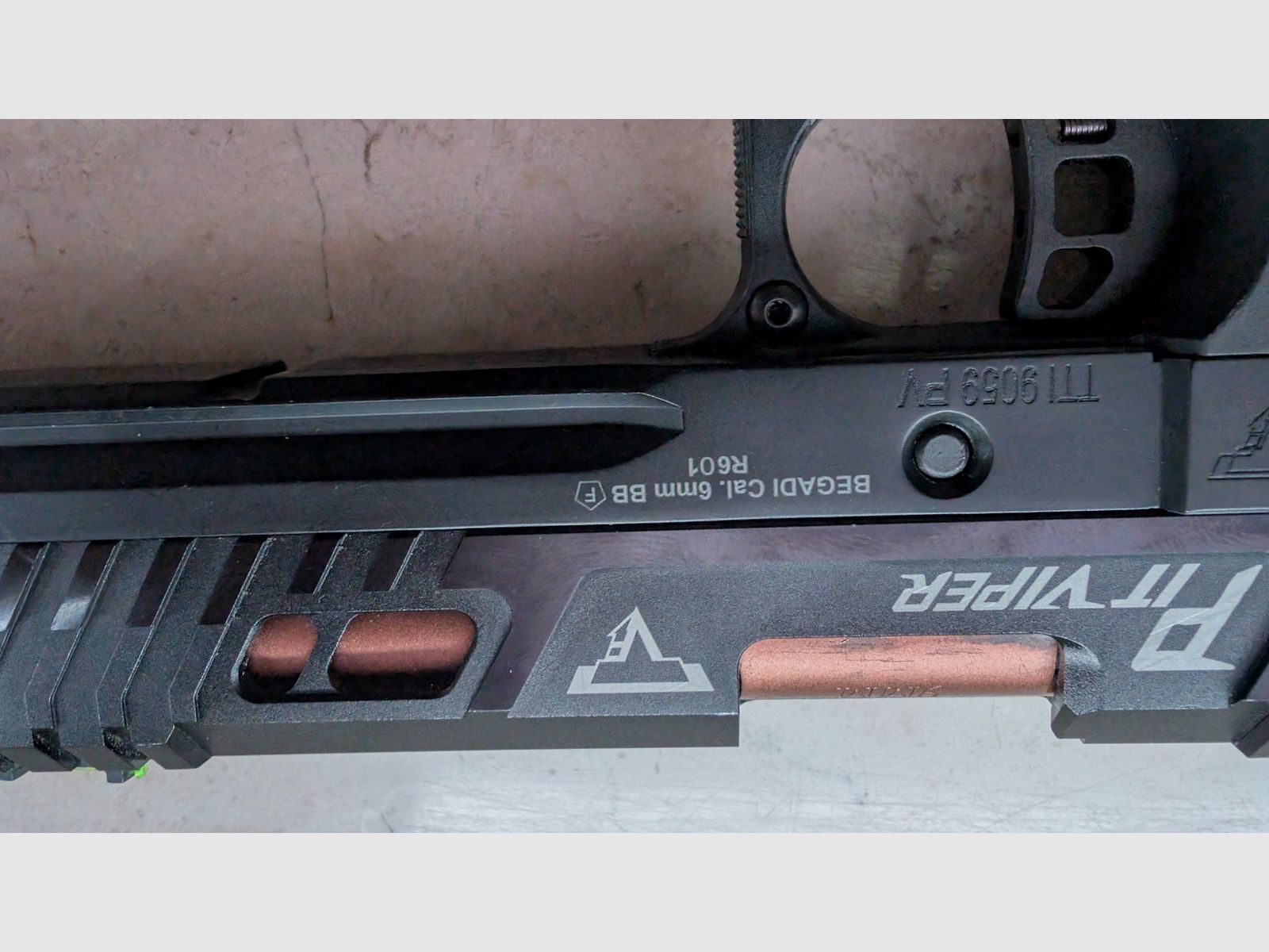 TTI Pit Viper (R601) HiCapa GBB, Bild 6 von 6