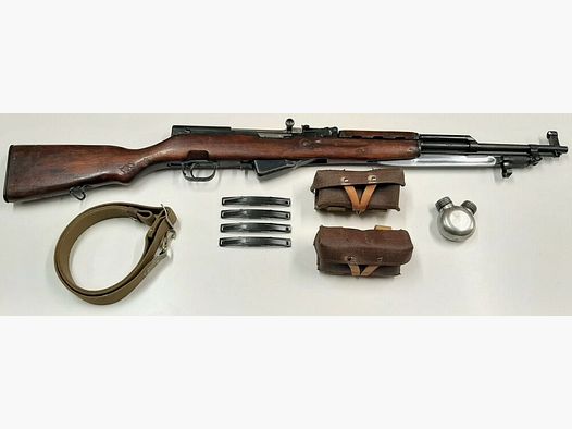 Fusil semi-automatique Simonov Fusil semi-automatique Simonov SKS-45, cal. 7,62x39, entièrement numéroté, y compris les accessoires