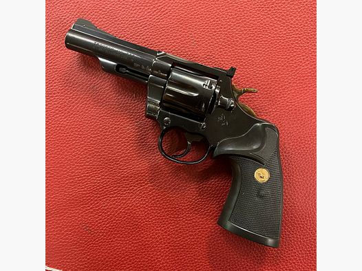 Colt Trooper MK III (3)