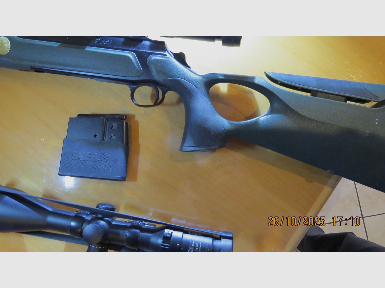 Karabina samopowtarzalna Sauer S 303 XT kal. .308 Win. Plastikowy chwyt, 2 magazynki i 2 celowniki.