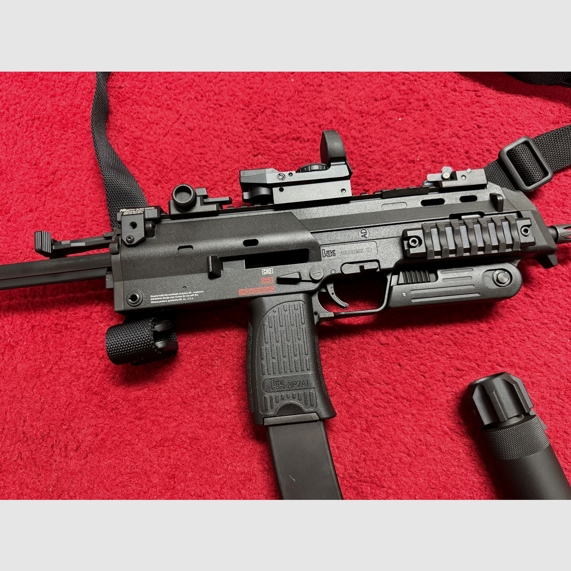 VFC H&K MP7 A1  GBB Gas Blow Back Airsoft 6mm  + Sling -Schalldämpfer- Micro Dot 