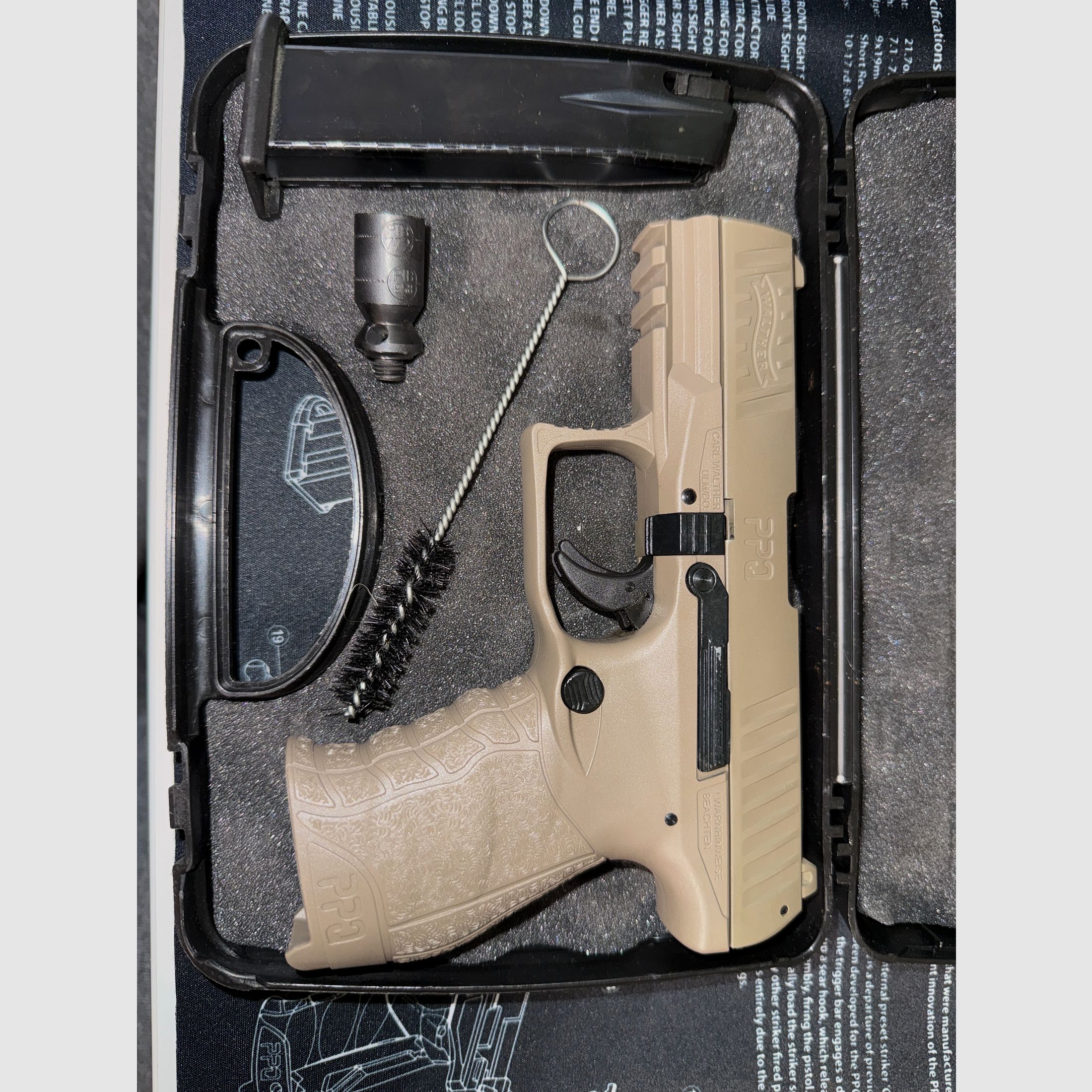 Walther PPQ FDE 9mm P.A.K