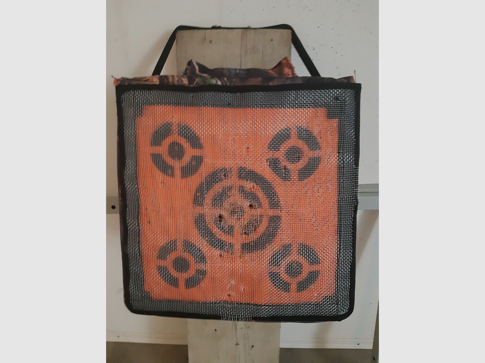 BSW STRONGHOLD Stronghold X40 – Tragbares High-End-Ziel – 40 x 40 x 22 cm – bis zu 500 fps