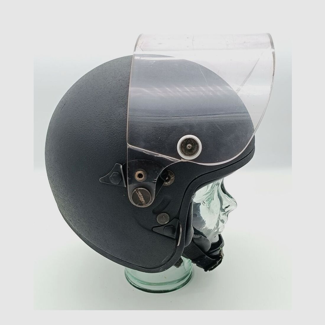Schuberth P100 Polizeihelm aus Kevlar mit ballistischem Visier, Bild 3 von 7