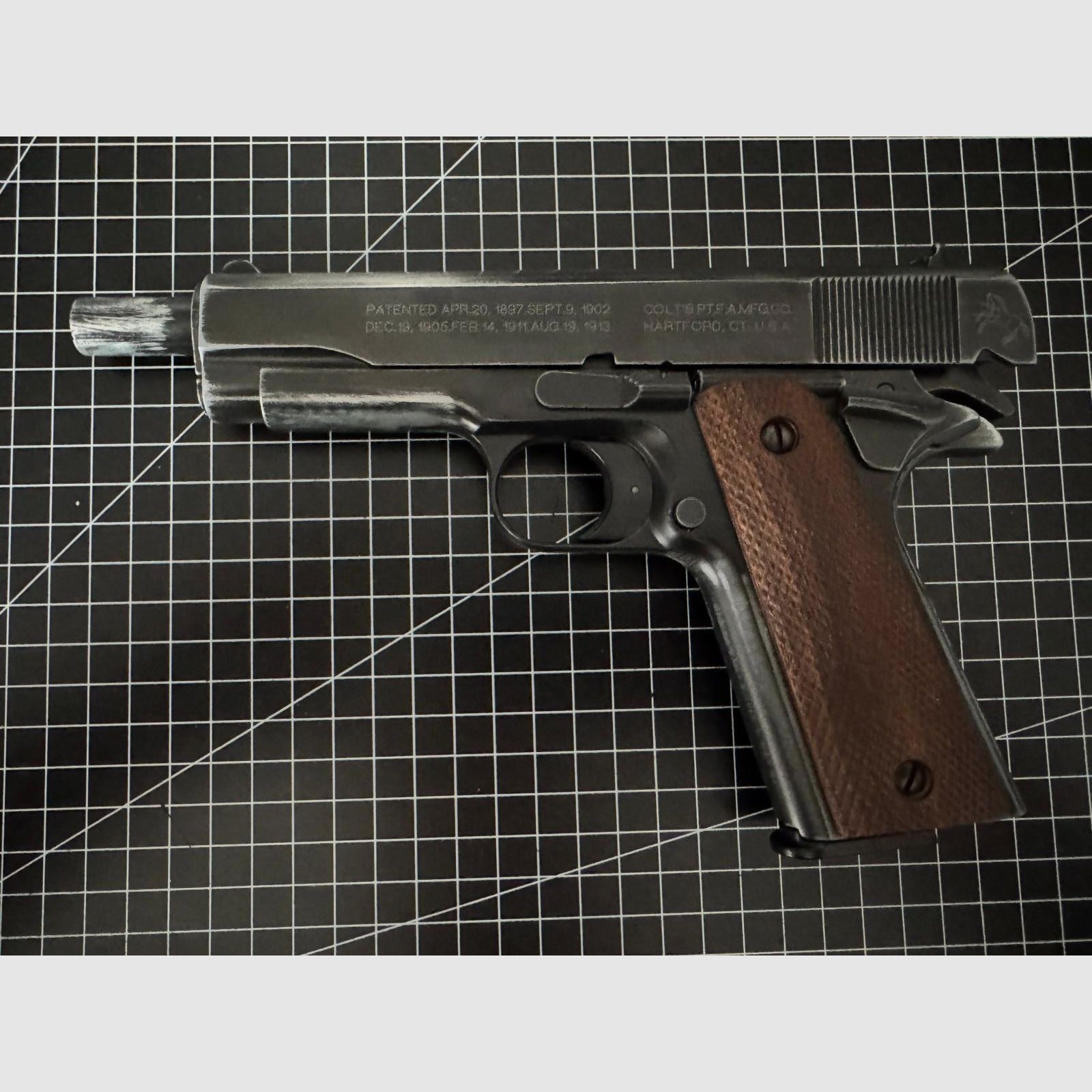 Umarex Colt Government 1911 A1, 9 mm P.A.K., Antik-Finish, Holzgriffschalen