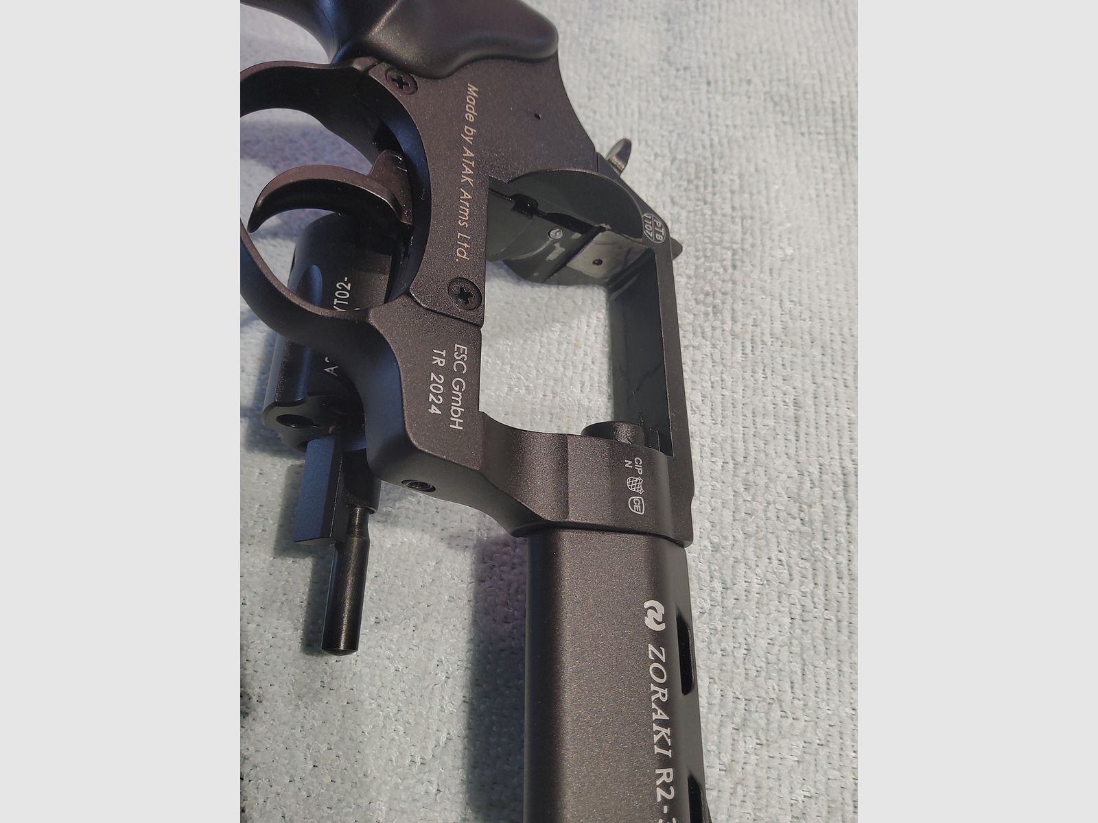 Zoraki R2 3'' Schreckschussrevolver 9 mm R.K. absolut neuwertig incl. Munition 