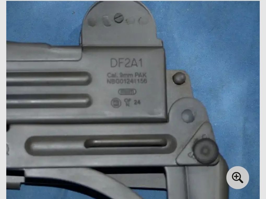 Uzi submachine gun 9mm blank shot