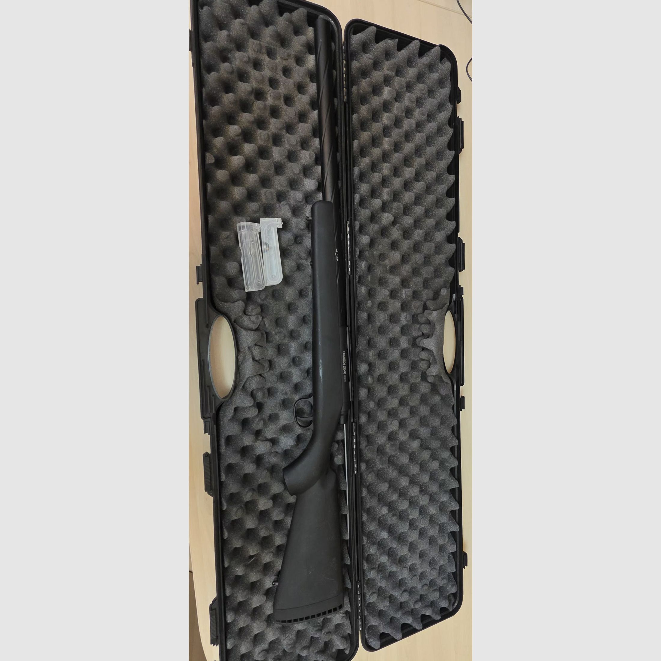 Novritsch SSG10 A1 Airsoft Sniper 2,2 J incluso valigia & 2 caricatori