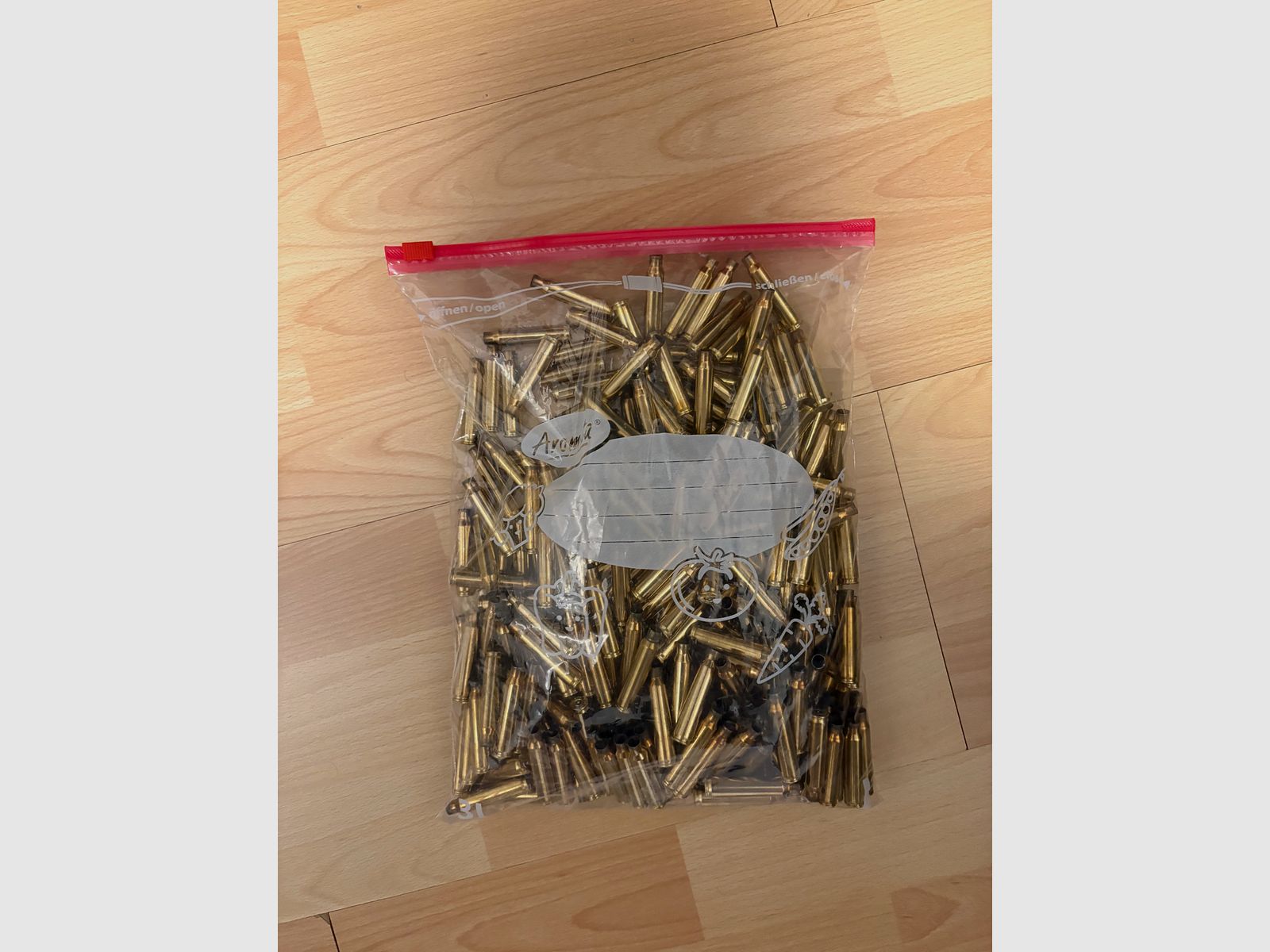 Dutzine di bossoli .223 S&B e un paio di Geco