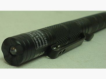 Tactische Pen TP III met Lamp - Balpen, Glasbreker, Cli