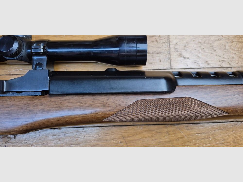 Très belle petite carabine RUGER MINI 14 Ranch Rifle – Cal. 222 Rem. – Lunette Laurell 3-9×32 – Très beau bronzage à 99 % – Très beau bois – Mécanique impeccable – Très beau canon – Superbe occasion 100% pur plaisir – Livrée avec bretelle et trois chargeurs ! – TBE++, image 6 sur 34
