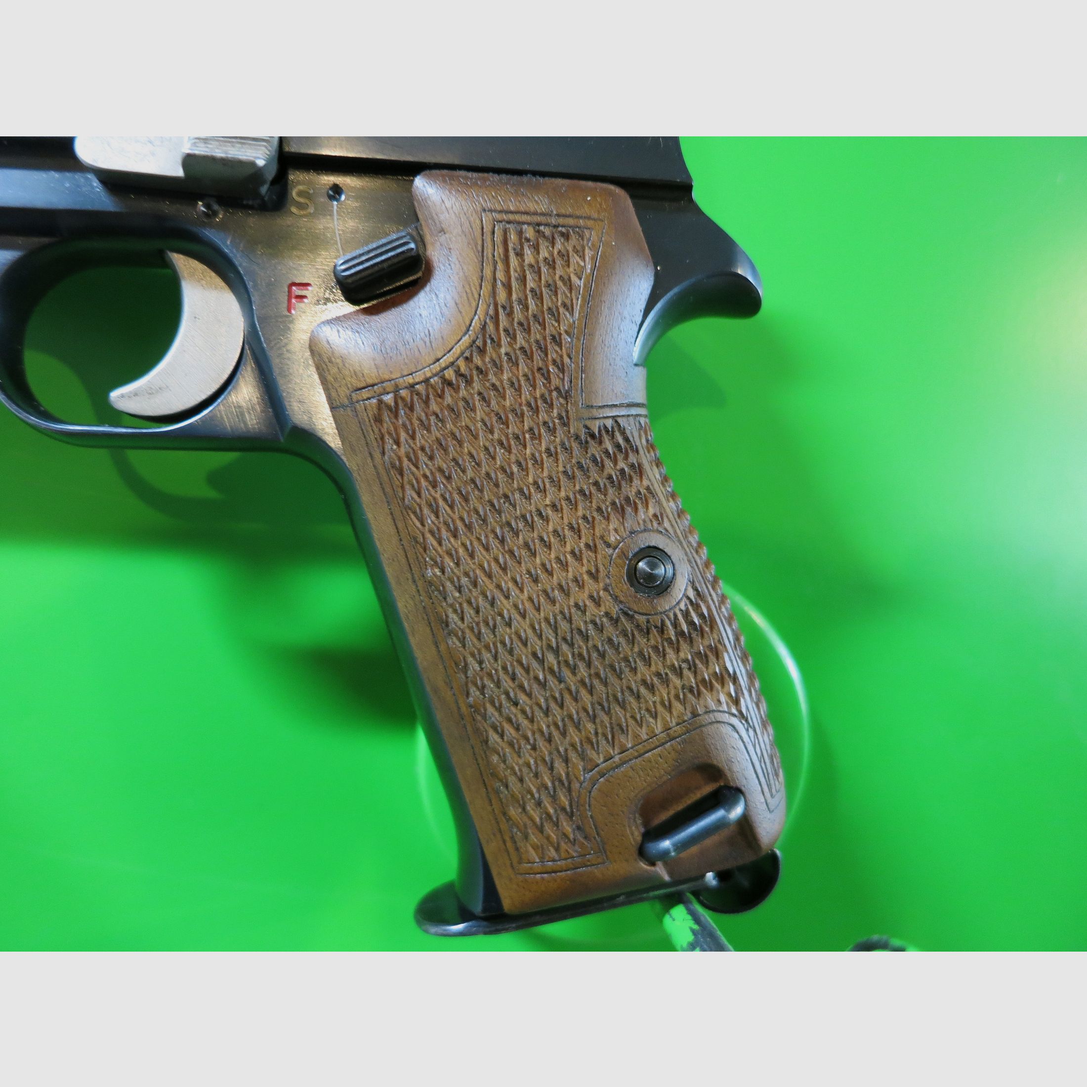 Halbautomatische Pistole SIG P210, Pistole 49 Kal. 9mm Luger      #44-