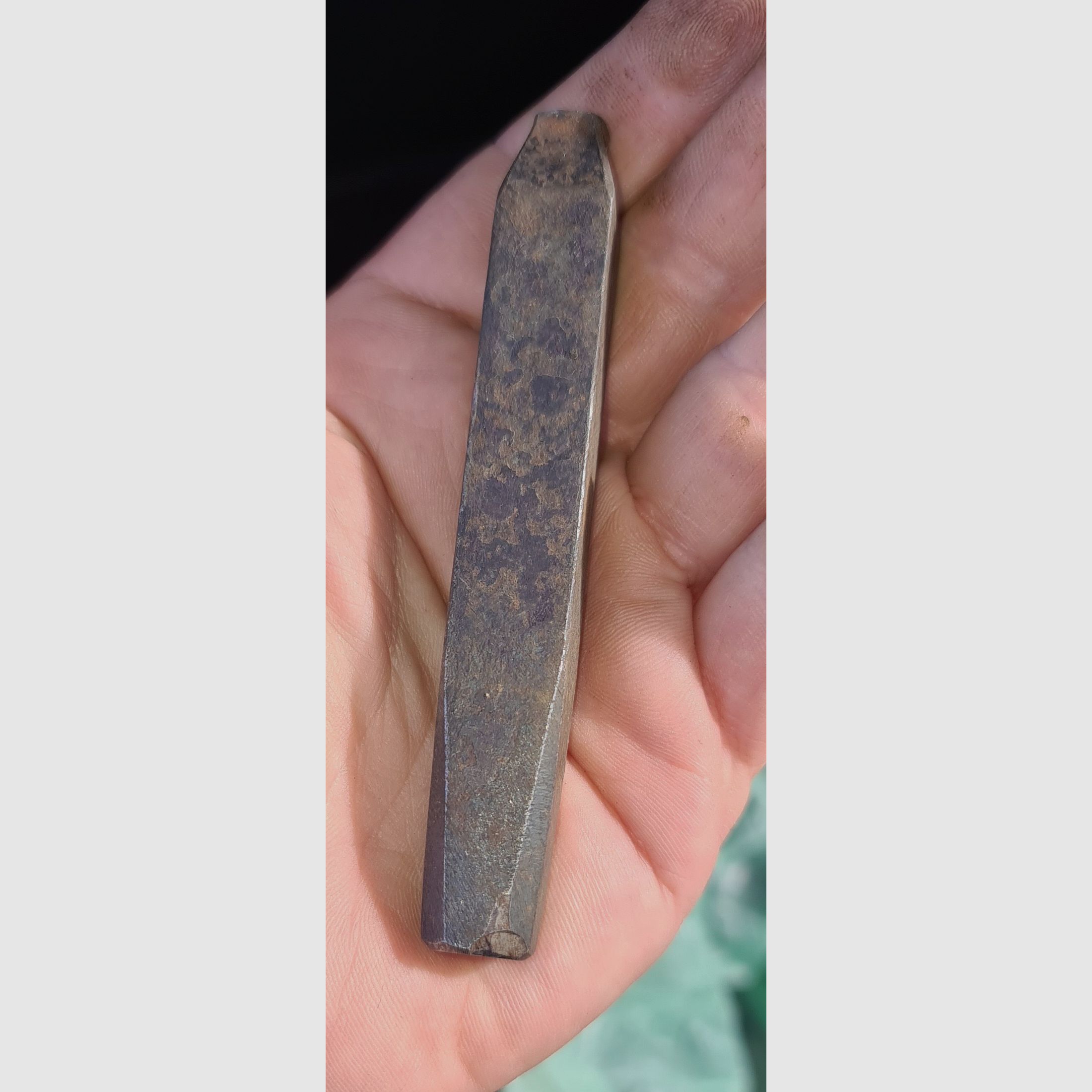 SEVERAL DECORATIVE ITEMS FROM THE WEHRMACHT ERA 1939 - 1945 / ASHTRAY, MEDAL, LAPEL PIN, PIN, STAMPING IRON, STAMP, GRENADE, SHELL, FLACK, SHELL, CARTRIDGE, SS, HJ, SA, WAR, METAL,