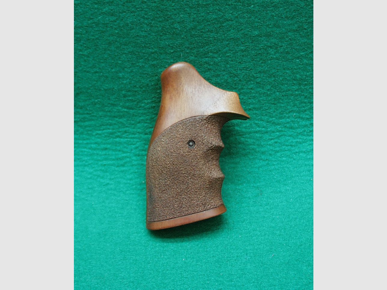 KN Nill Holz - Griffschalen