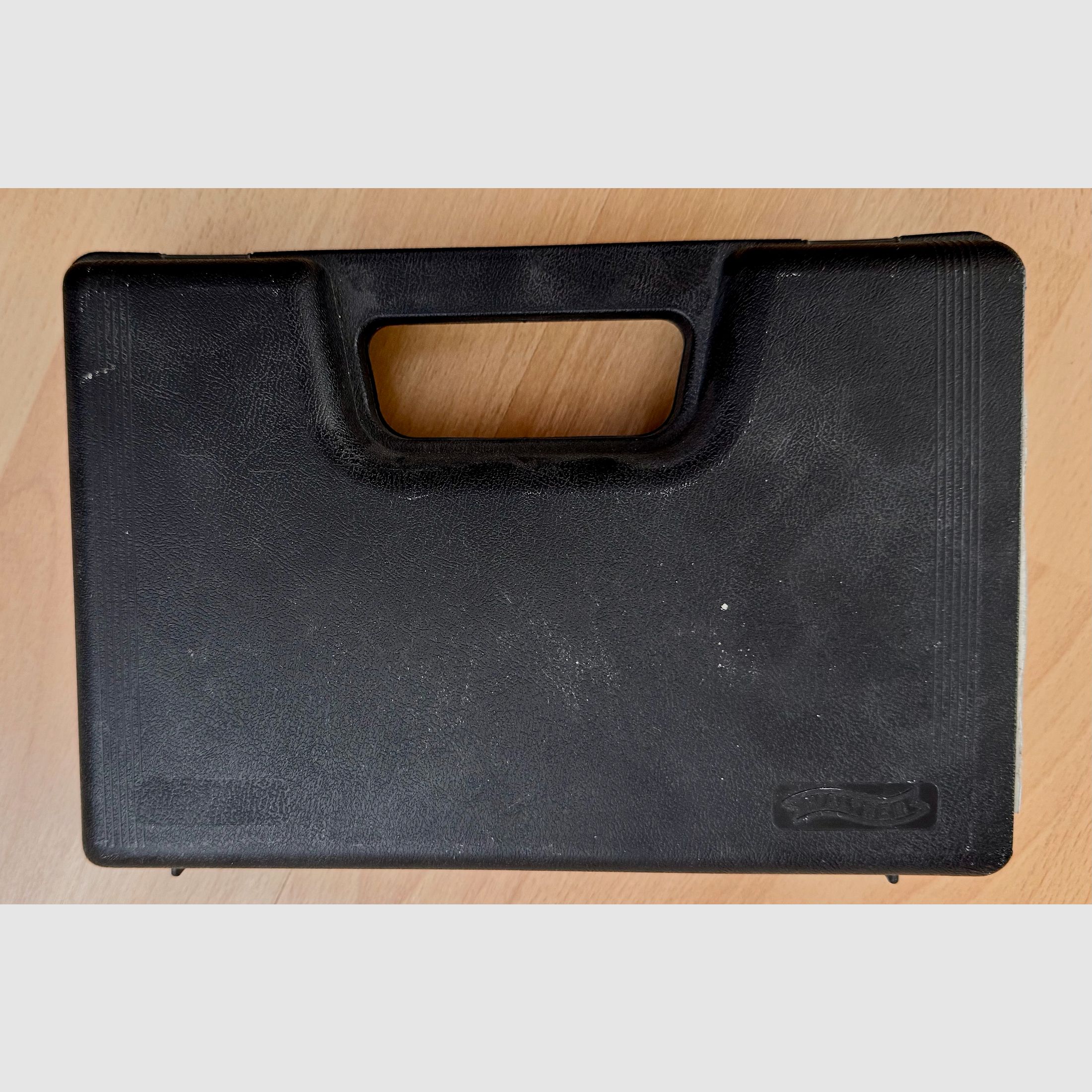Umarex 308.02.00 Walther Schreckschusspistole P22 9mm PAK m. Holster und Patronen