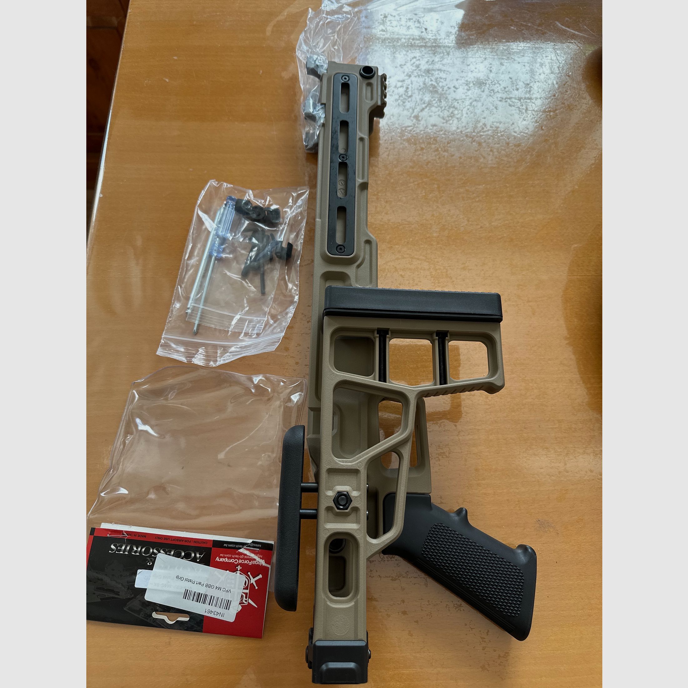 SSG10 A3 Schaft Novritsch FarbeFlat Dark Earth, mit M4 Griff