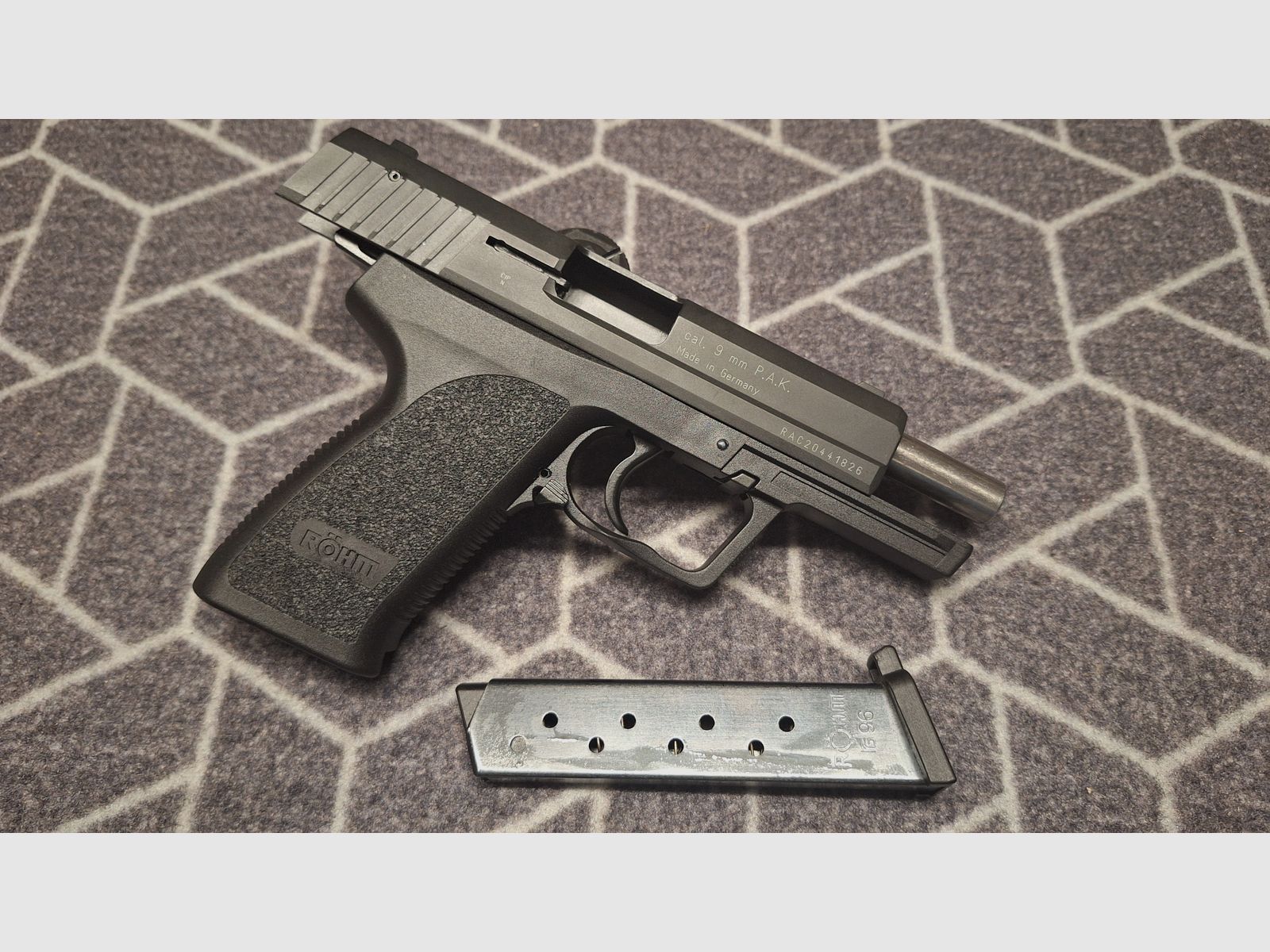 Röhm RG 96 Schreckschuss Pistole brüniert