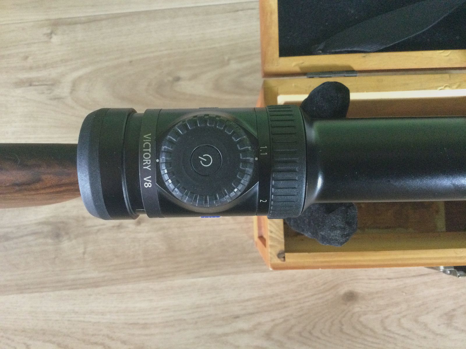 Sauer 303 GTI mit Zeiss Victory 1.1-8x30