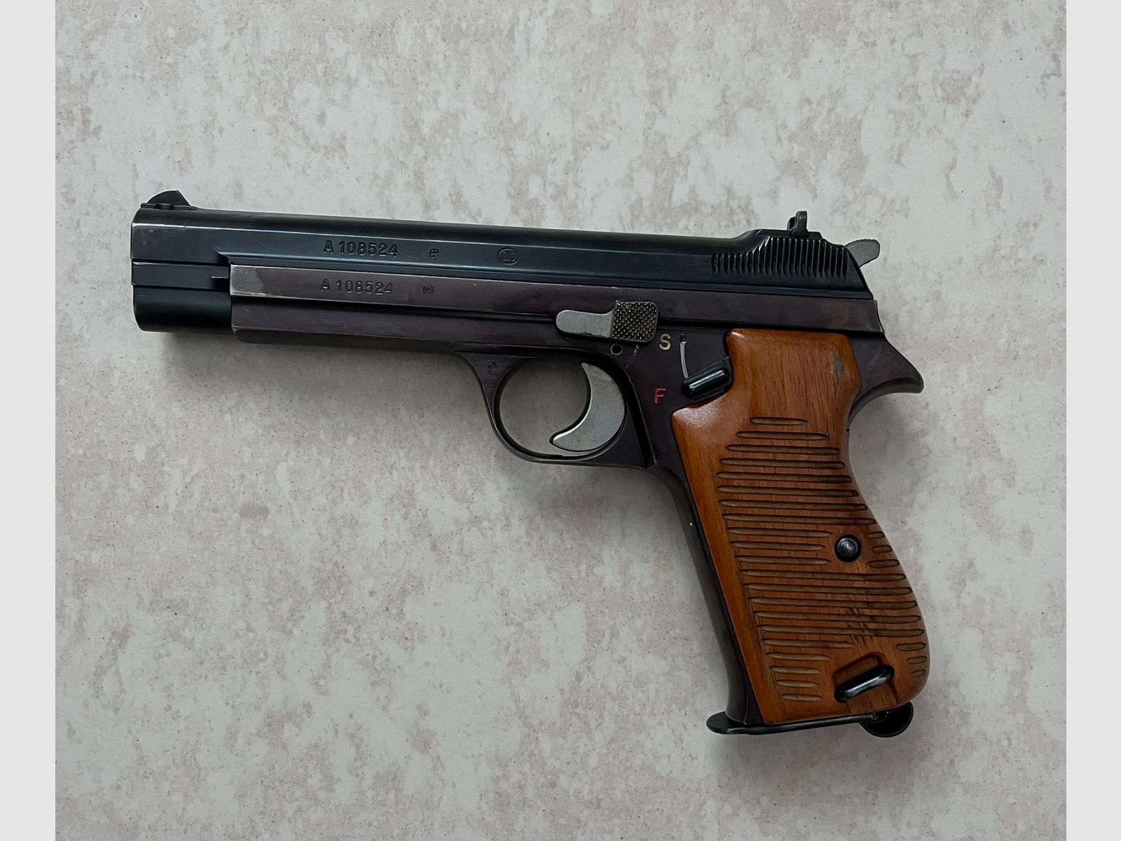 9mm SIG P210 - Pistole 49 Ordonanzpistole der Schweizer Amee 