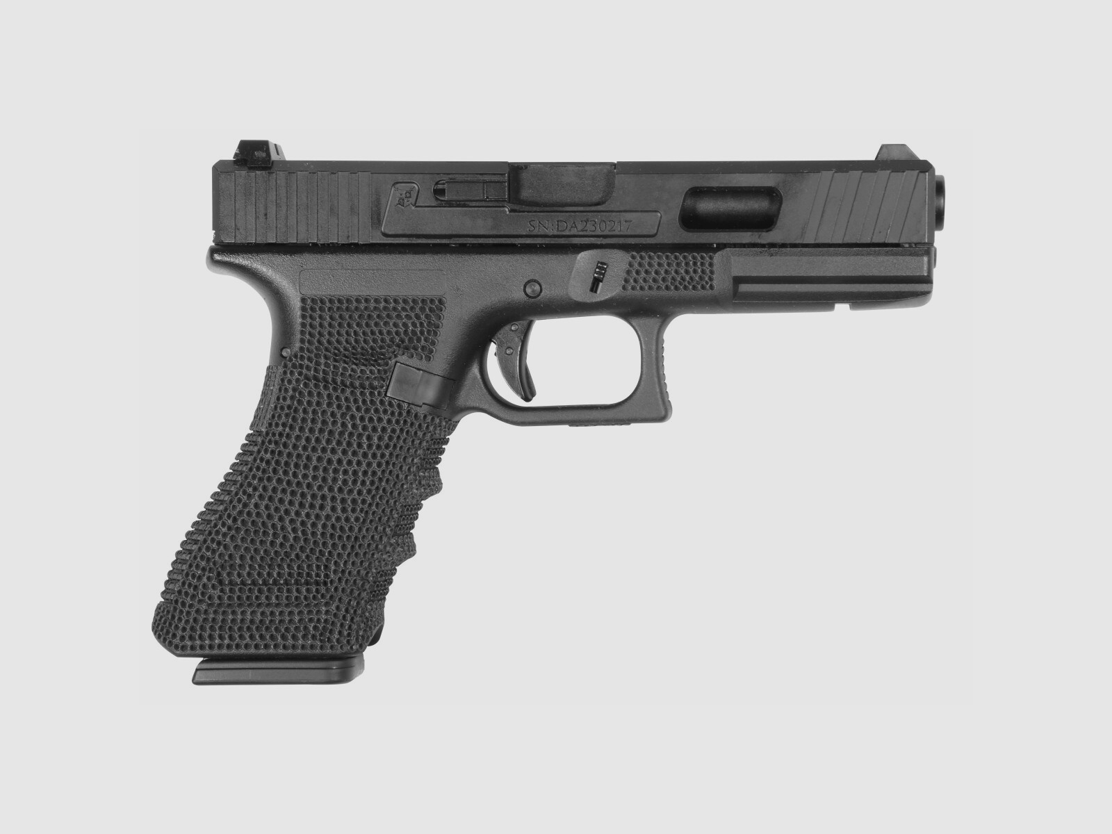 P02 GBB Airsoft Pistole in Schwarz | Delta Armory