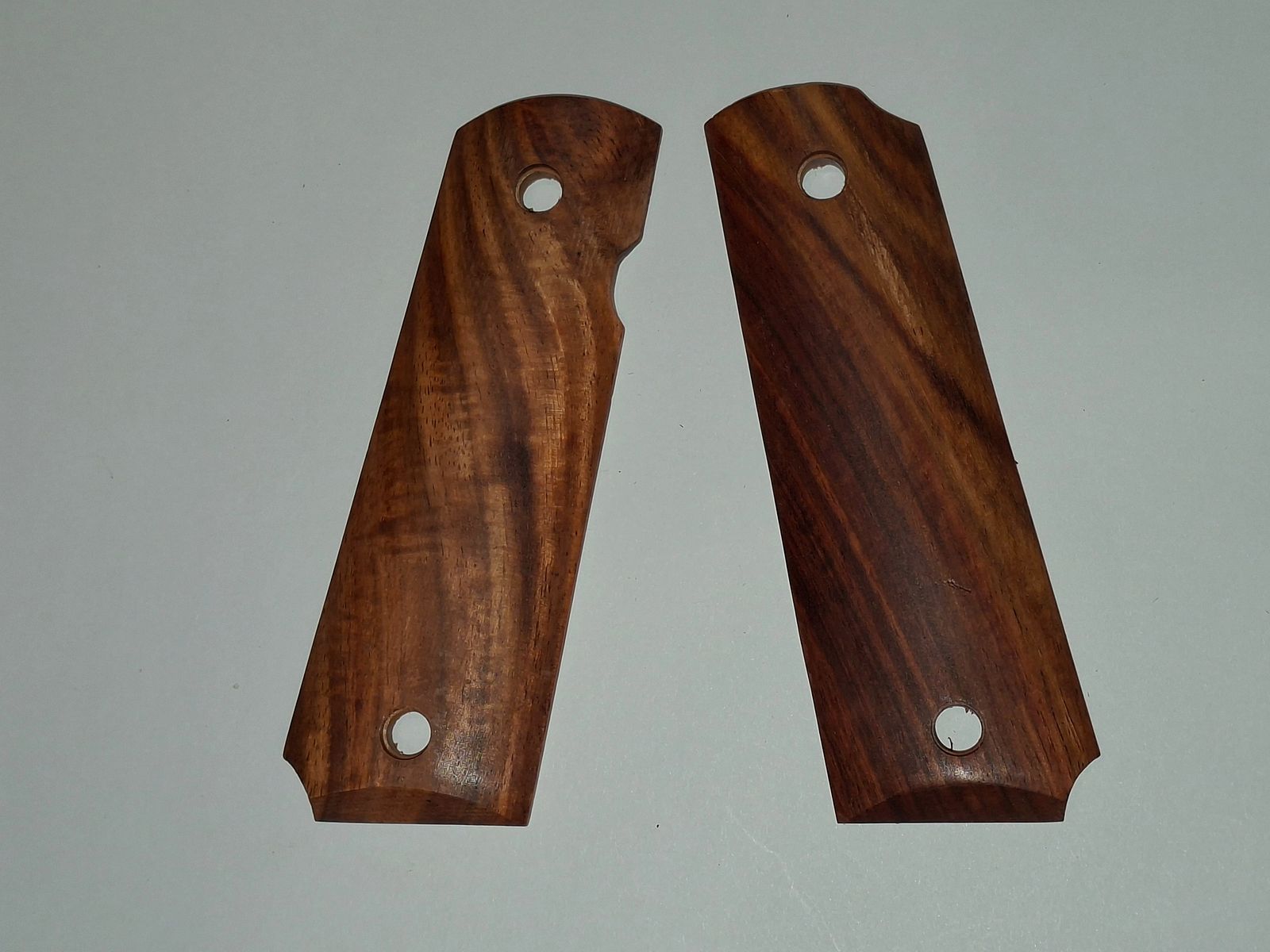 Grip panels of the Cold 1911 P.A.K