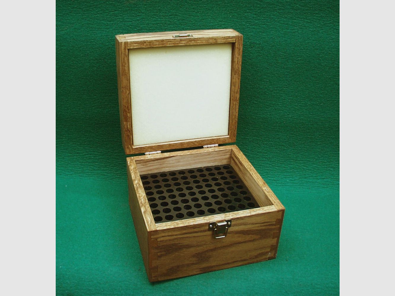 ****	 Mała skrzynka na naboje/amunicję