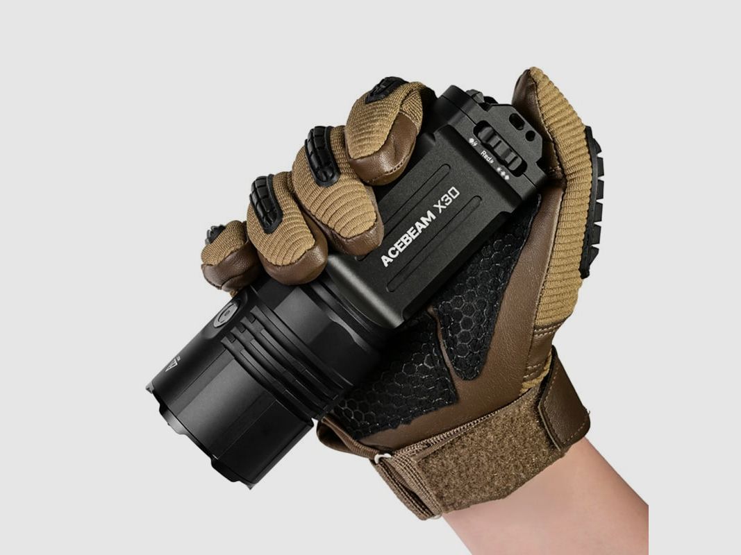 Suchscheinwerfer X30 Dual-Source, 20'000 Lumen, kaltweiss 6500K (inkl. Akkus), Bild 2 von 6